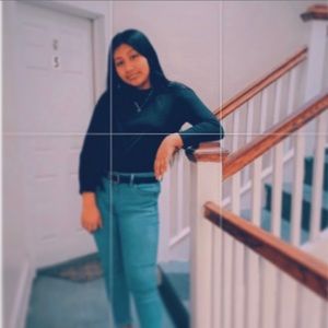 Meet your Posher, Yanet